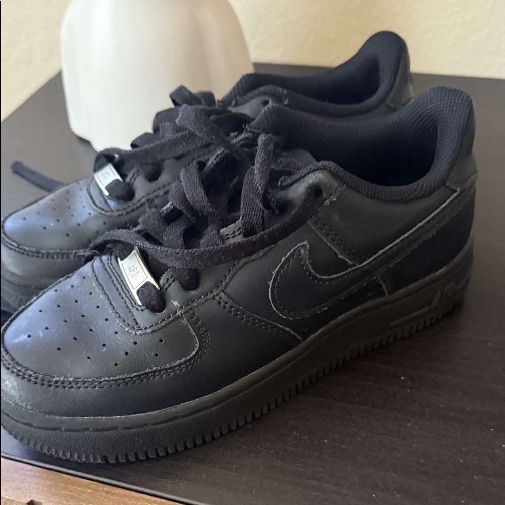 Nike Kids Black Sneakers